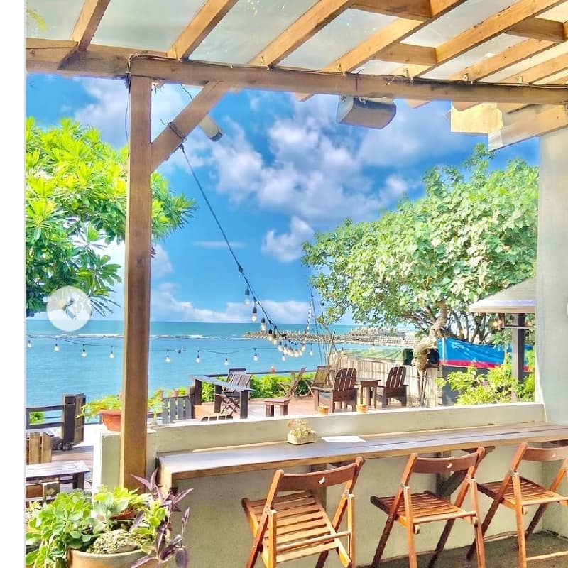 户外海邊看景下午茶