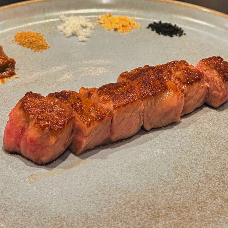 週一晚上吃吃肉 我請客