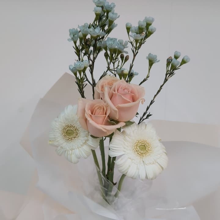 💐【純交友分花】週一下午象山捷運站,一起分花材、研究綁花(非課程)
