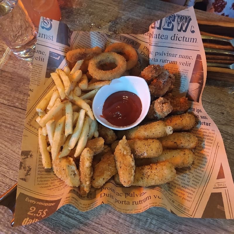 隨性的聚會 吃飯 聊聊天 交朋友
