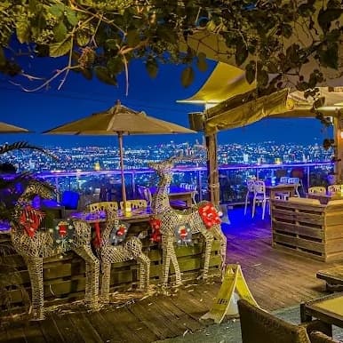 上山看夜景聊天