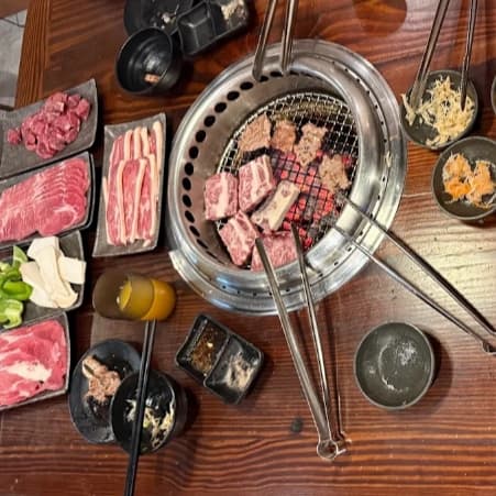 中秋月圓🌛燒烤之日🍖🍆🌽🦐