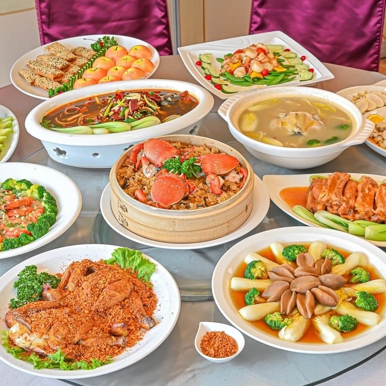 高雄寒軒飯店~免費請您吃合菜聽斜槓