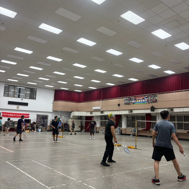 打羽球🏸
