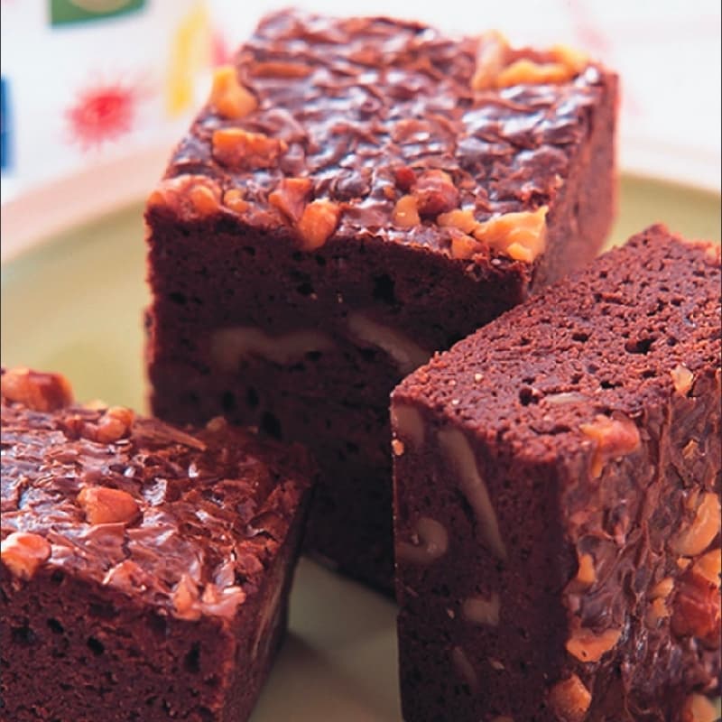 【烘焙新手】手作零失敗濃郁布朗尼!一人帶回一整盒 🍫✨