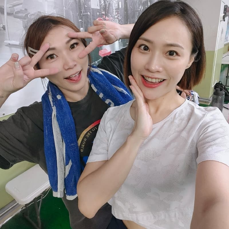 星期五下午羽球🏸🏸潭子佛雷斯2.5hr