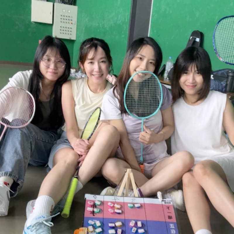 週四朝馬歡樂羽球💗一起來運動🏋️♀️打羽球:)與美女相會🧍♀️